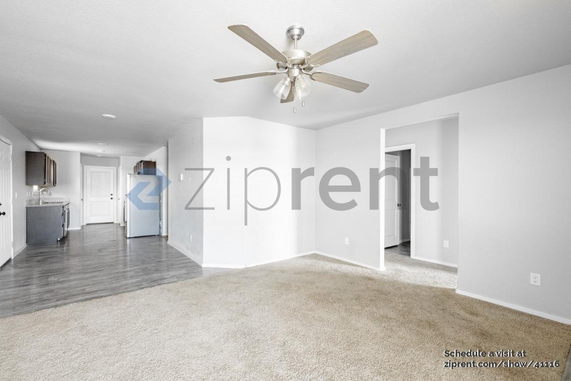 Building Photo - 1318 E 93rd St