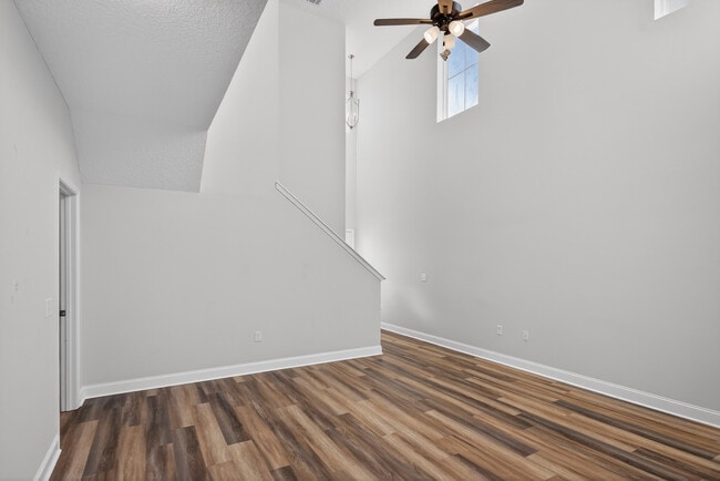 Building Photo - 20 Centennial Ct