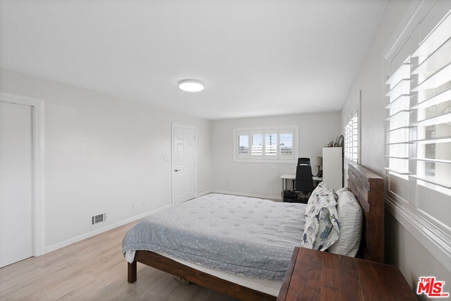 Building Photo - 1140 22nd St