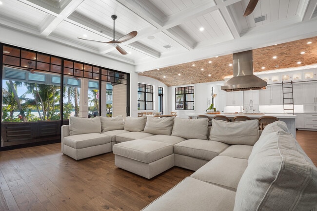 Building Photo - 19471 Harbor Rd S