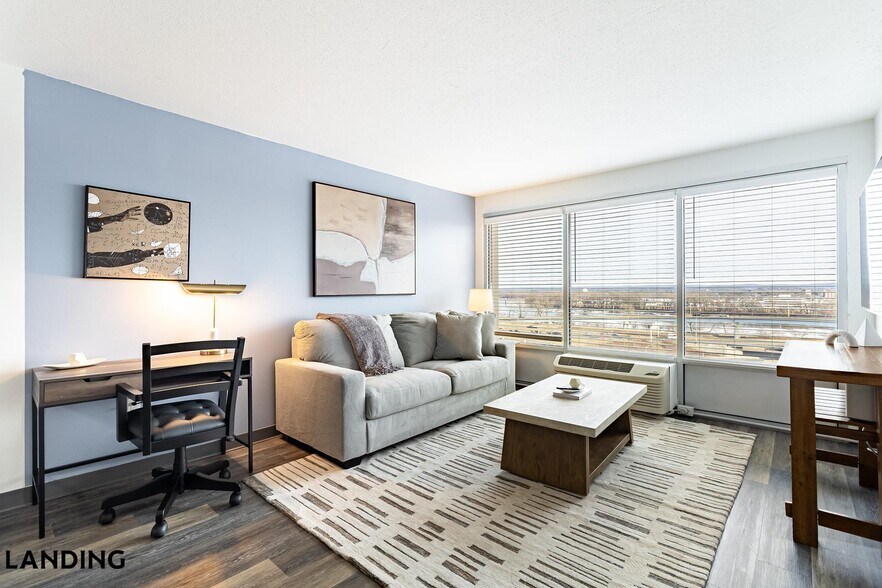 Building Photo - 50 Morgan St N