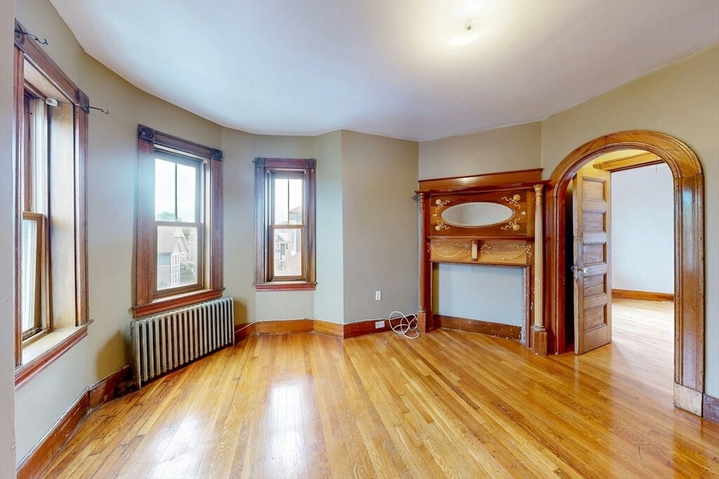 Building Photo - 76 Belden St