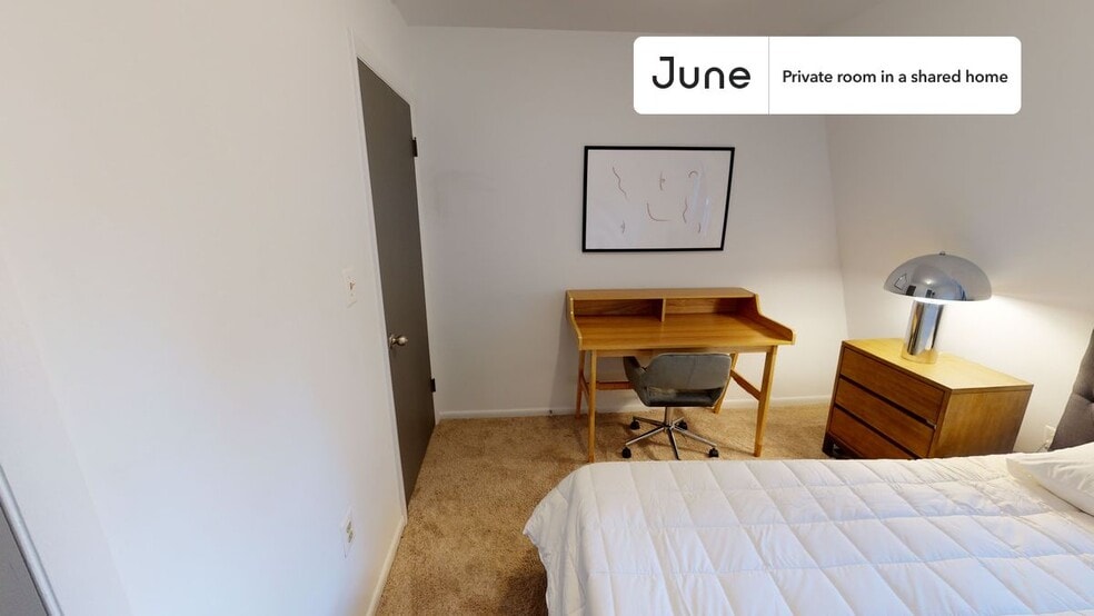 Building Photo - Room in Shared 5 bed/2 bath home in Logan Circle