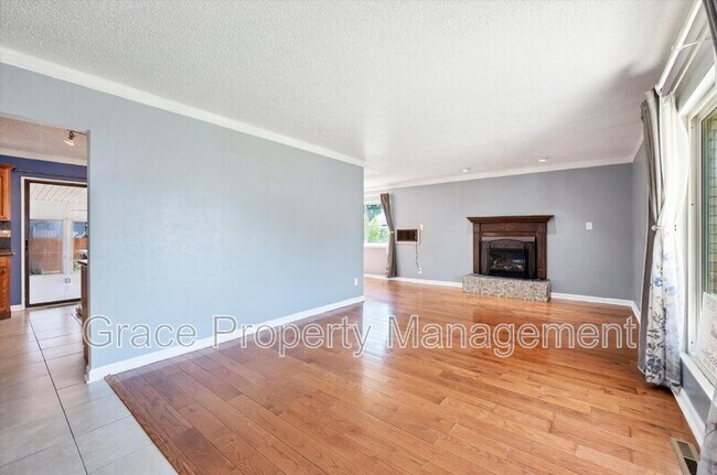 Building Photo - 1701 W. 55th Pl.