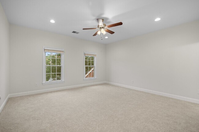 Building Photo - 27556 Paddock Trail Pl