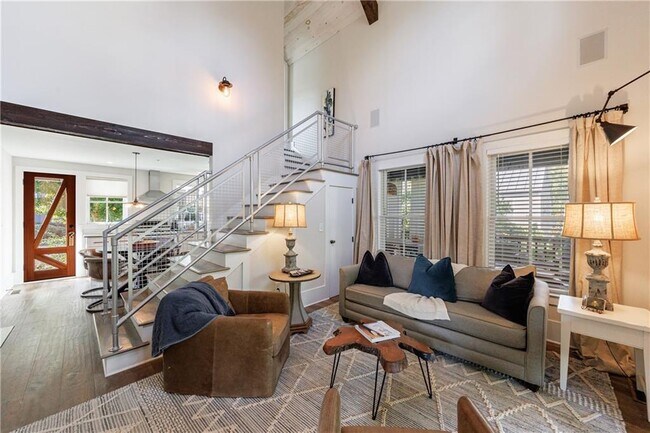 Building Photo - 1015 Loliver Ln