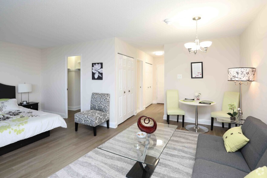 Interior Photo - Calvert House Apartments