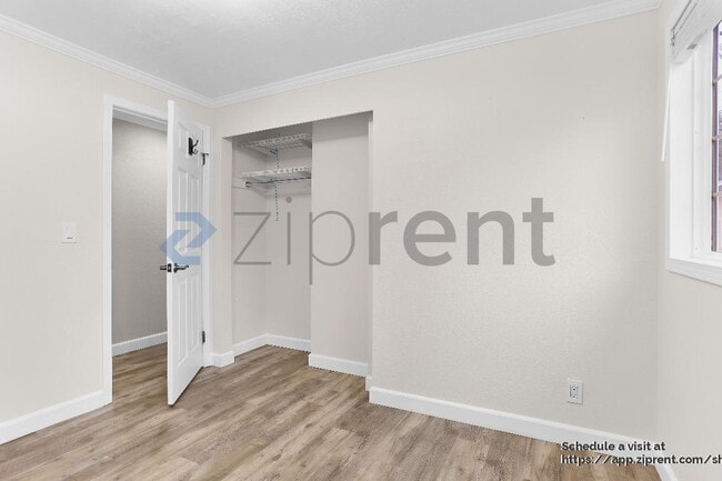 Building Photo - 12953 SE 157th Pl