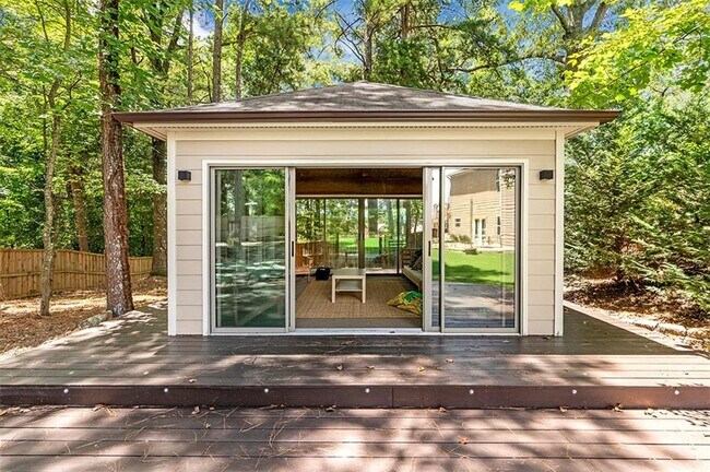 Building Photo - 2635 Azalea Bluff Dr