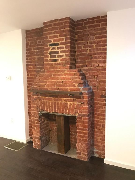 Building Photo - 1711 Latrobe St