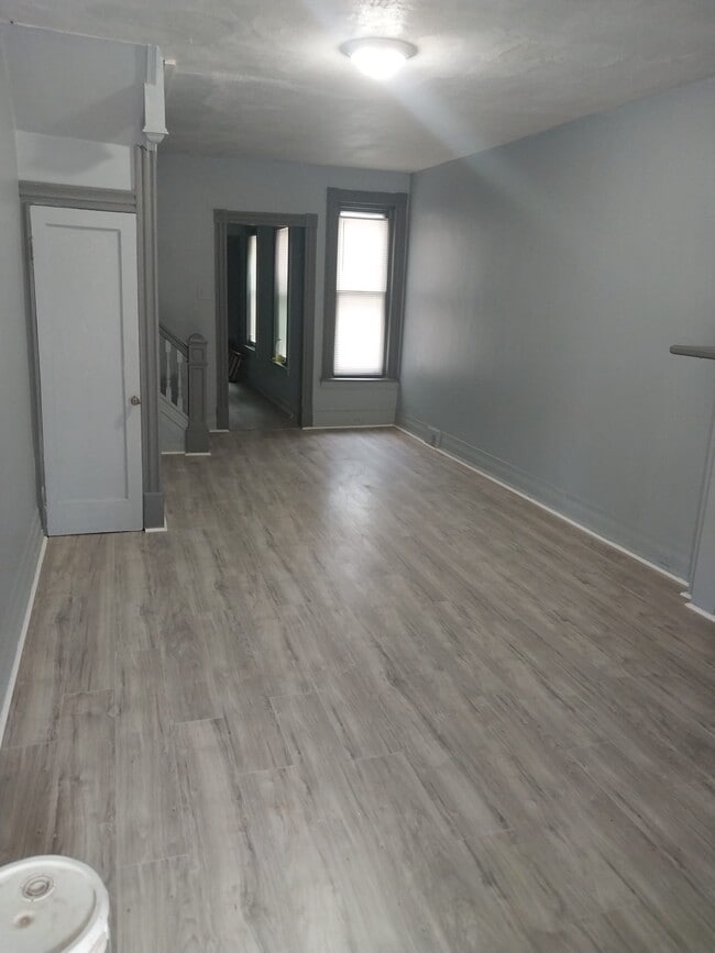 Building Photo - 1231 Buttonwood St