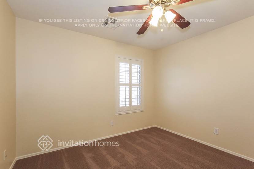 Building Photo - 15125 W Aster Dr