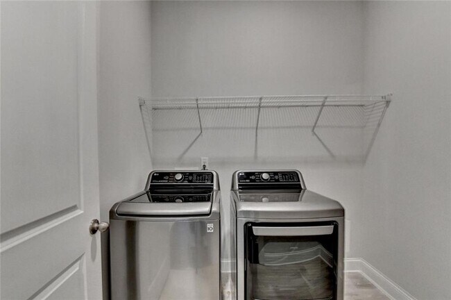 Building Photo - 3695 Andover St