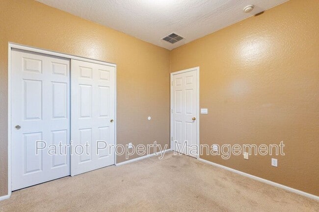 Building Photo - 42509 N 45th Dr