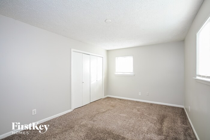 Building Photo - 11319 Wolf Ln