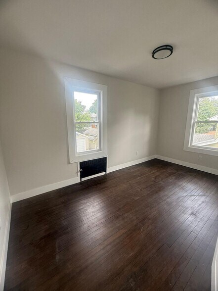 Building Photo - 247 Williamson Ave