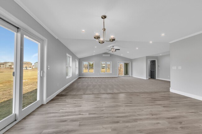 Building Photo - 980 Acacia Dr