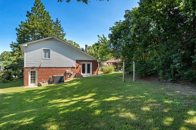 Building Photo - 2118 Baltic Ave