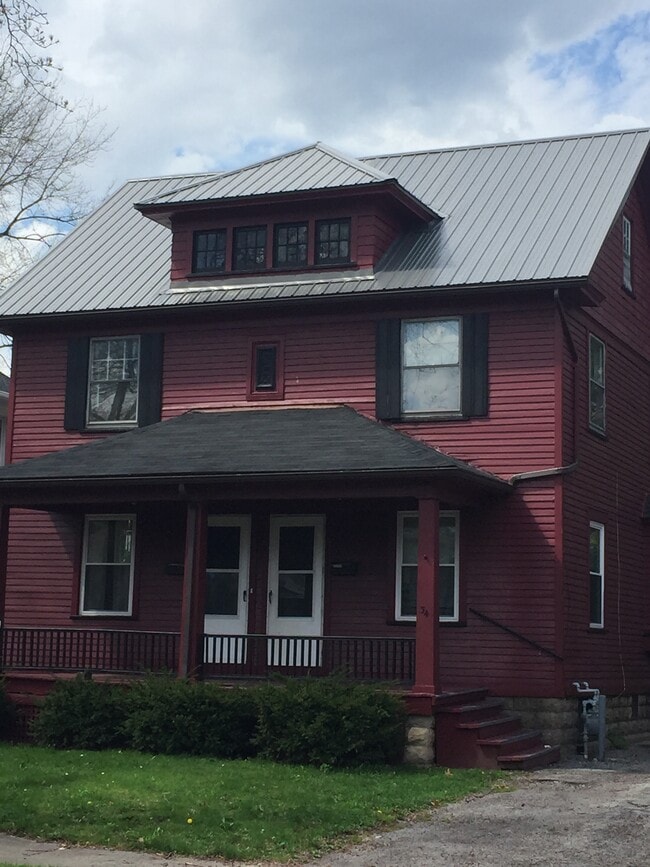 Building Photo - 32 Vermont St