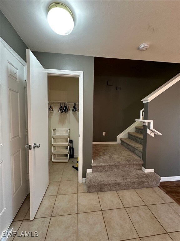 Building Photo - 8100 Allamanda Ct