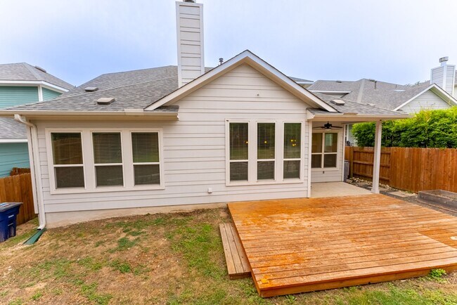 Building Photo - Spacious, Stylish, and Perfectly Located 3 Bedrooms, 2.5 Bathrooms in North Shields!!!