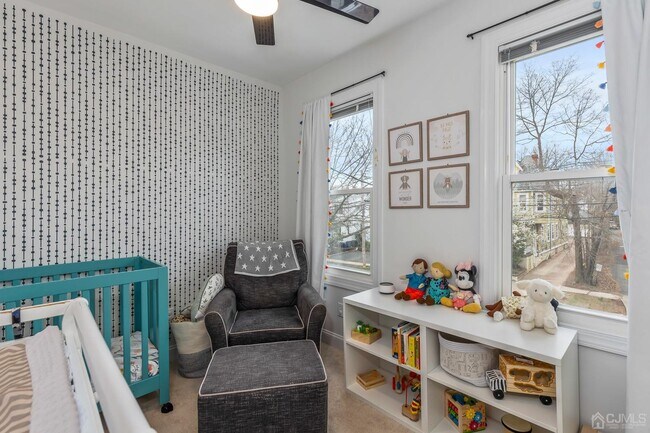 Building Photo - 236 Montgomery St