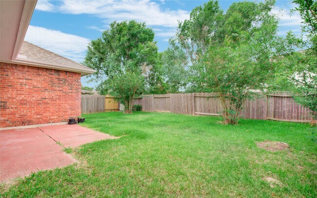 Building Photo - 5715 Afton Ridge Ln