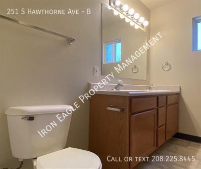 Building Photo - 251 S Hawthorne Ave