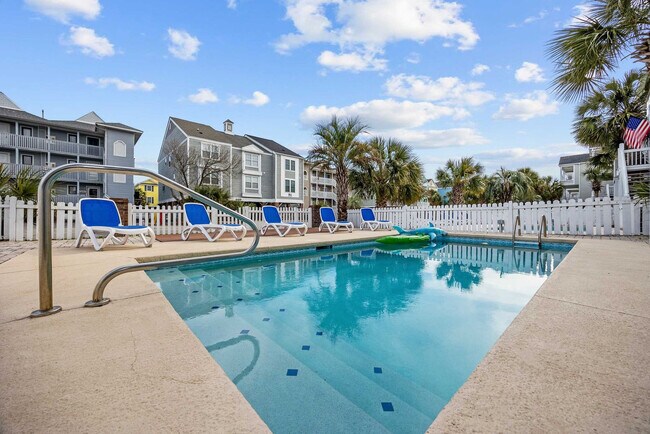 Building Photo - 111A S Yaupon Dr