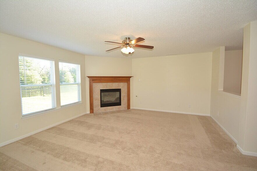 Building Photo - 6878 Merritt Ridge Way