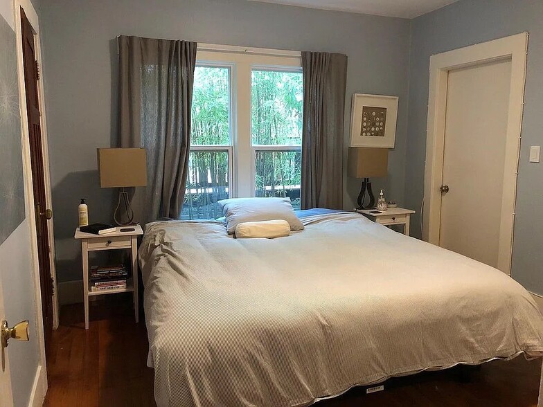 Building Photo - 4332 Eastern Ave N