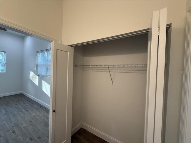 Building Photo - 14 S Forest St