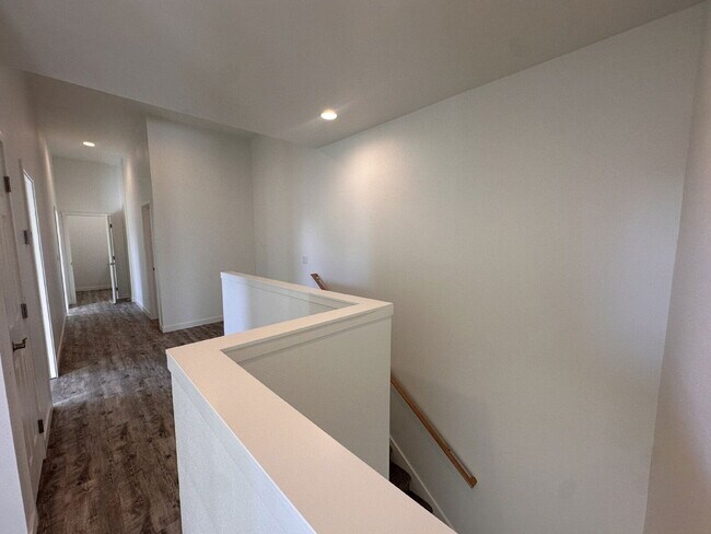 Building Photo - 20611 Independence Way