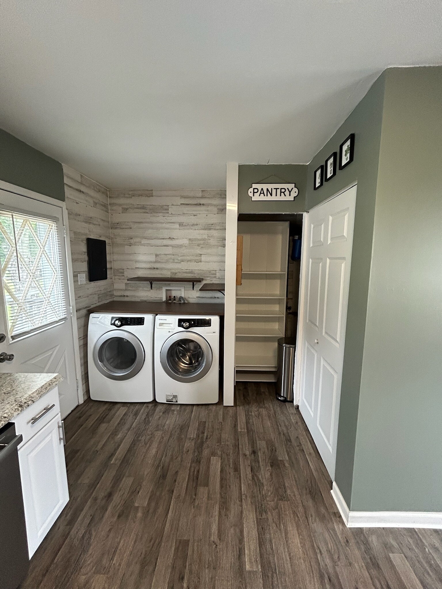 Laundry/Pantry - 626 W State Road 8