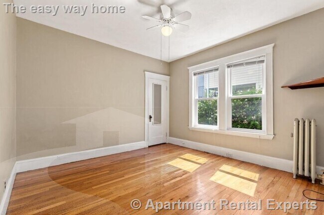 Building Photo - 38 George St