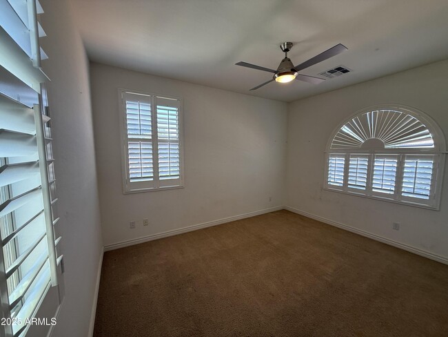 Building Photo - 835 W Whitten St