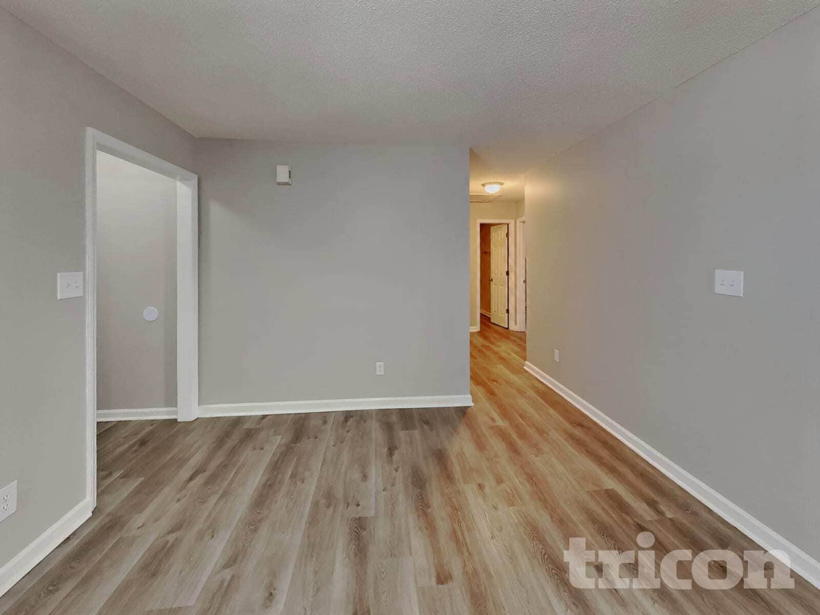 Building Photo - 701 Avondale Dr