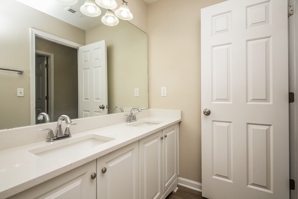 Building Photo - 410 Amesbury Cove SW