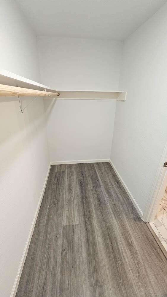 Building Photo - 9327 Leader St