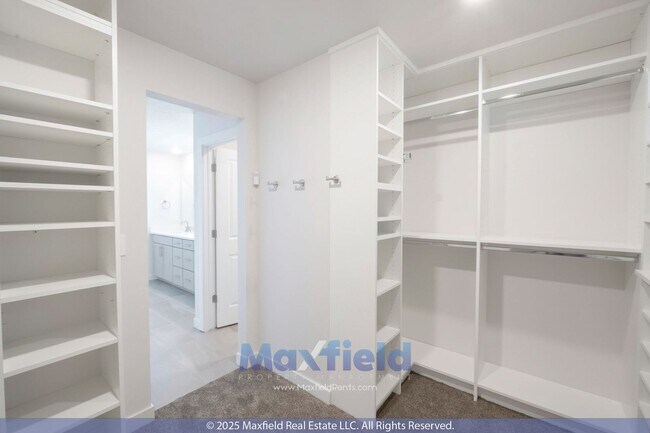 Building Photo - Modern EV Friendly Upgraded 5 BD 4 BA 3 GA...