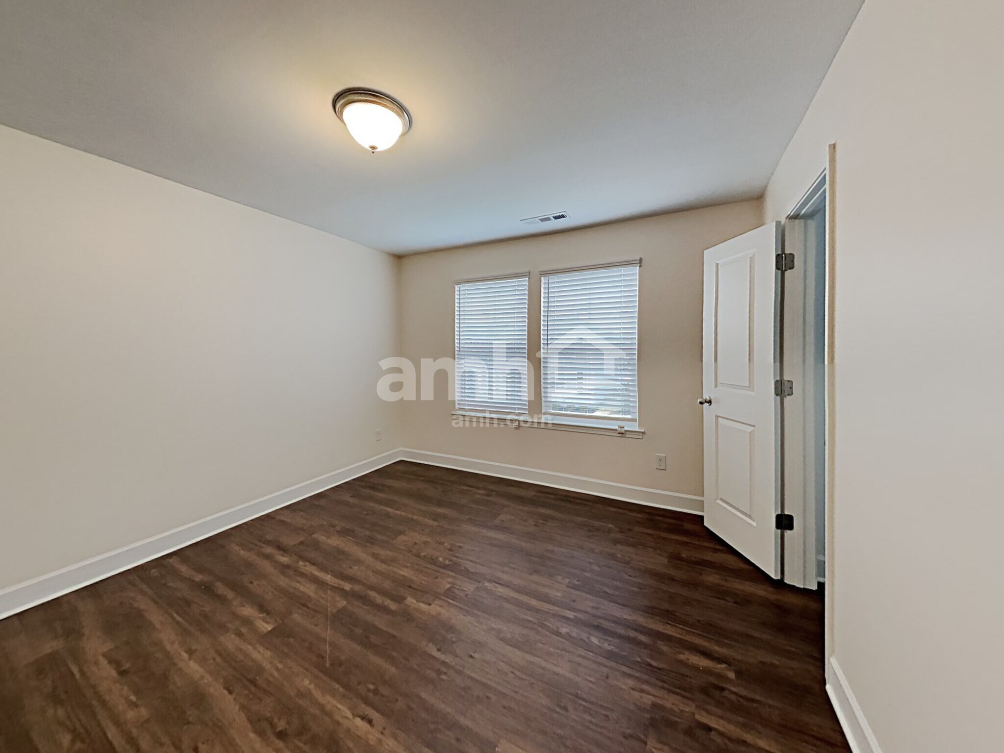 Building Photo - 5075 Trailwater Dr