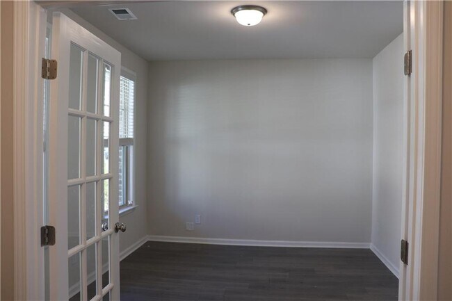 Building Photo - 3328 Hidden Valley Cir