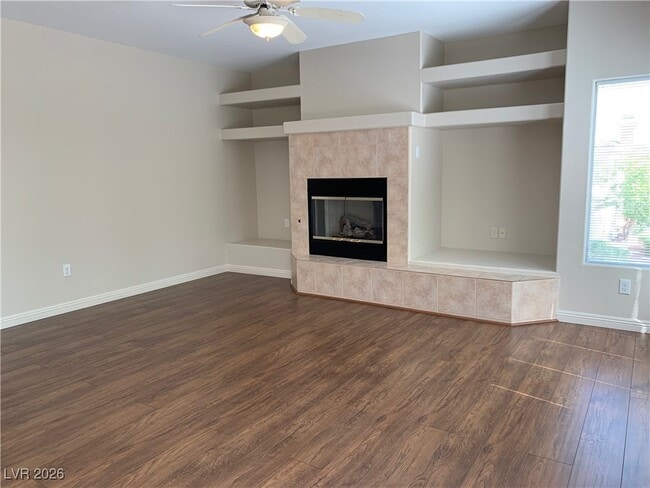 Building Photo - 820 Sunrise Peak Way