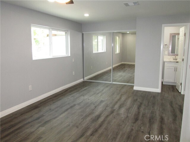 Building Photo - 852 N Davidson Ave