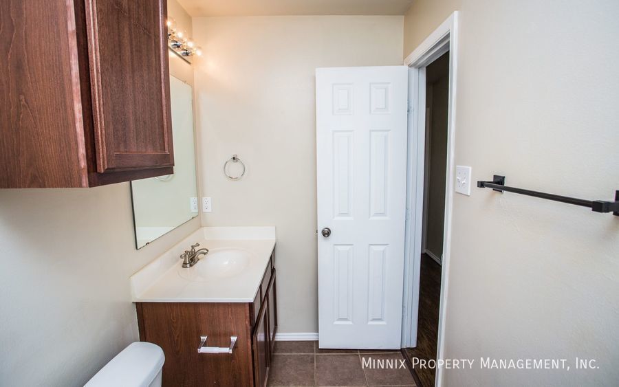 Building Photo - 6503 85th St