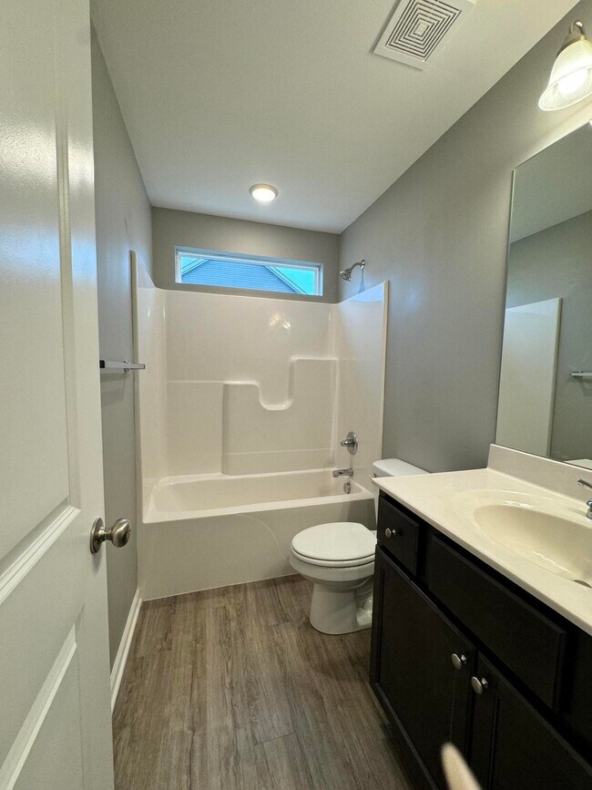 Building Photo - 207 Jared Parker Wy