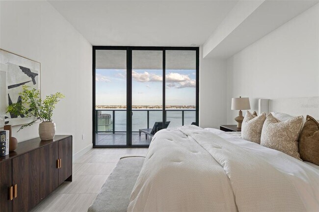 Building Photo - 3015 S Ysabella Ave