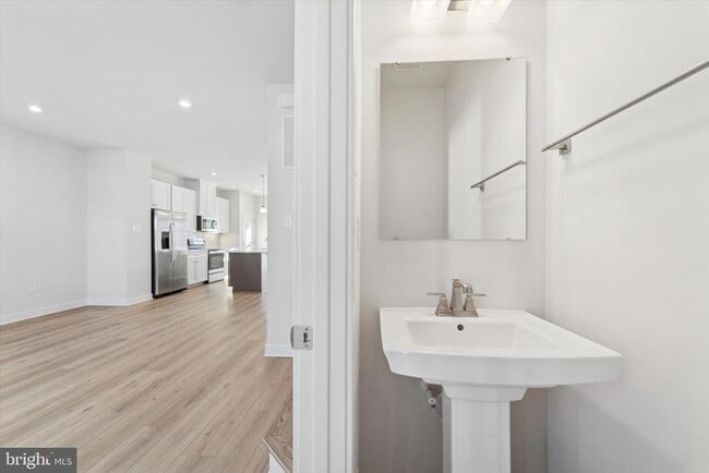 Building Photo - 208 River Birch Wy