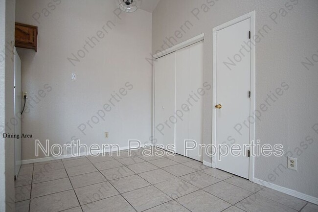 Building Photo - 1376 Trudy Elaine Dr
