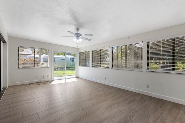 Building Photo - ** WILLOUGHBY ACRES ** POOL HOME - 3 BED / 2 BATH - PETS OK! - NORTH NAPLES - ANNUAL RENTAL